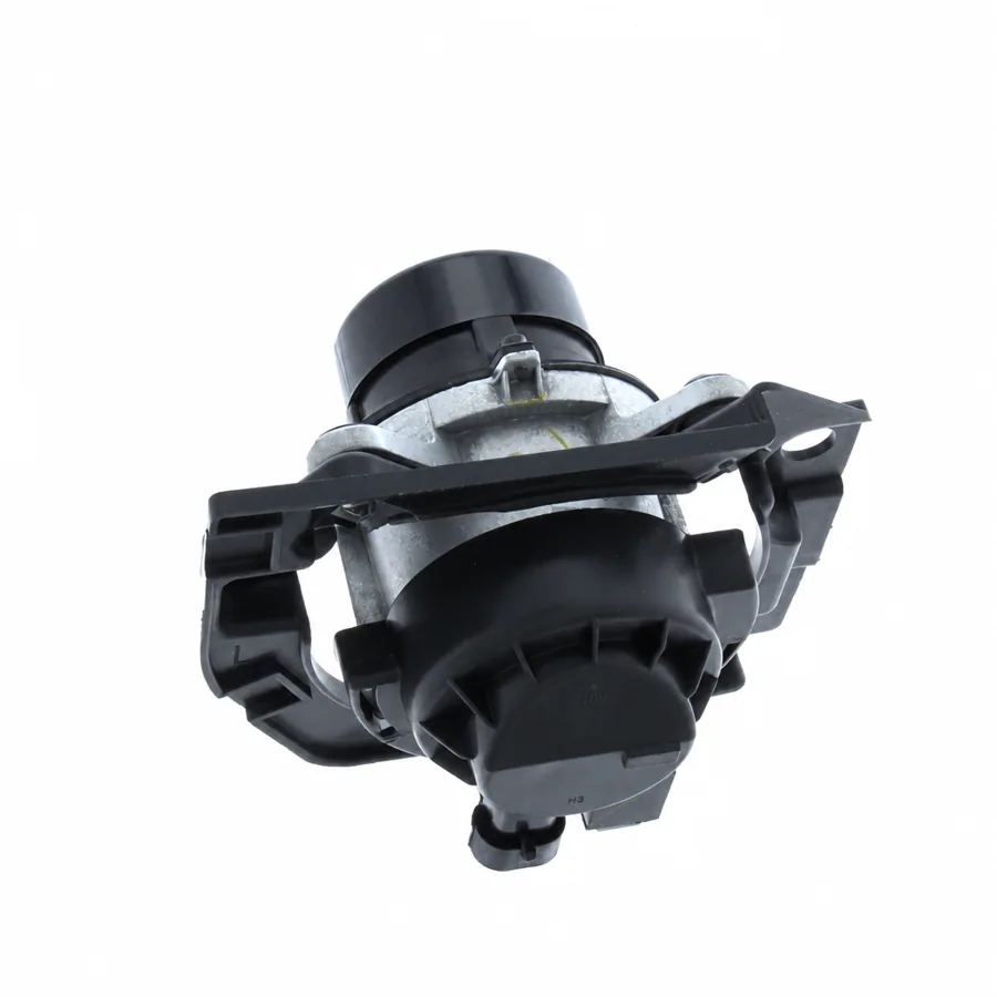 Abarth 695 Left Non-LED Front Fog Light (2016–2025) — photograph 2