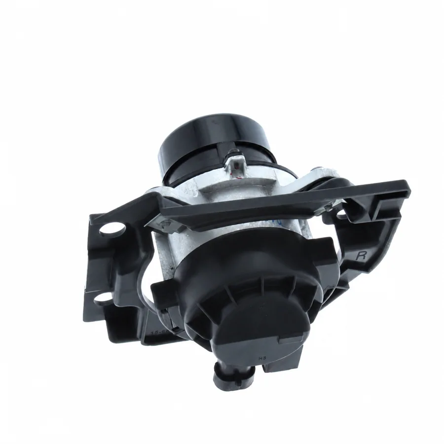 Abarth 695 Right Non-LED Front Fog Light (2016–2025) — photograph 2