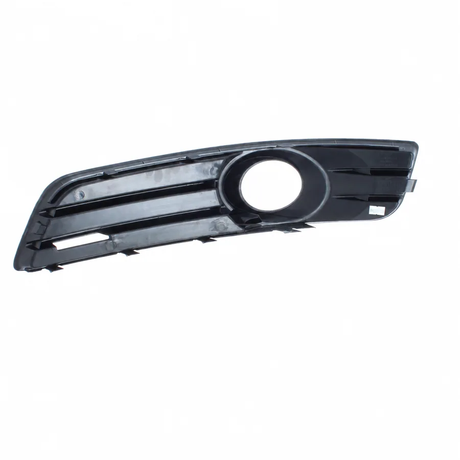 Audi A3 Right Front Fog Light Surround (2008–2013) — photograph 2
