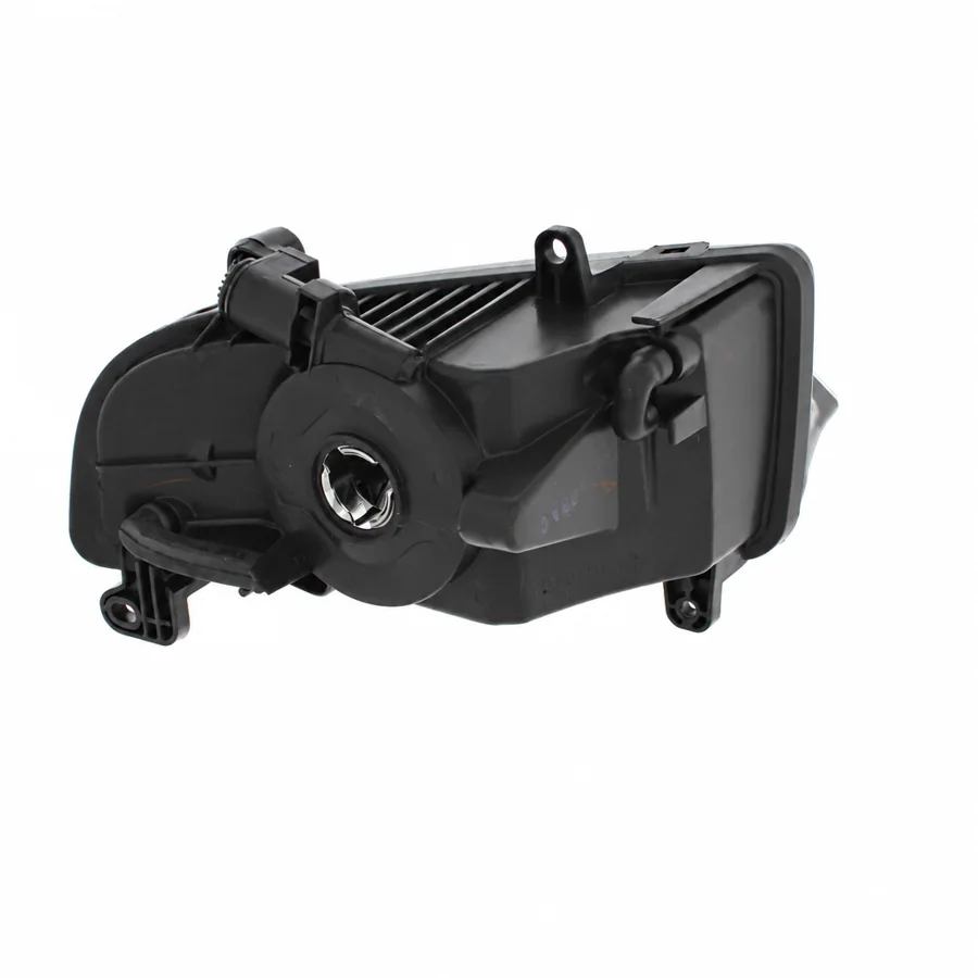 Audi A4 Left Non-LED Front Fog Light (2011–2017) — photograph 3