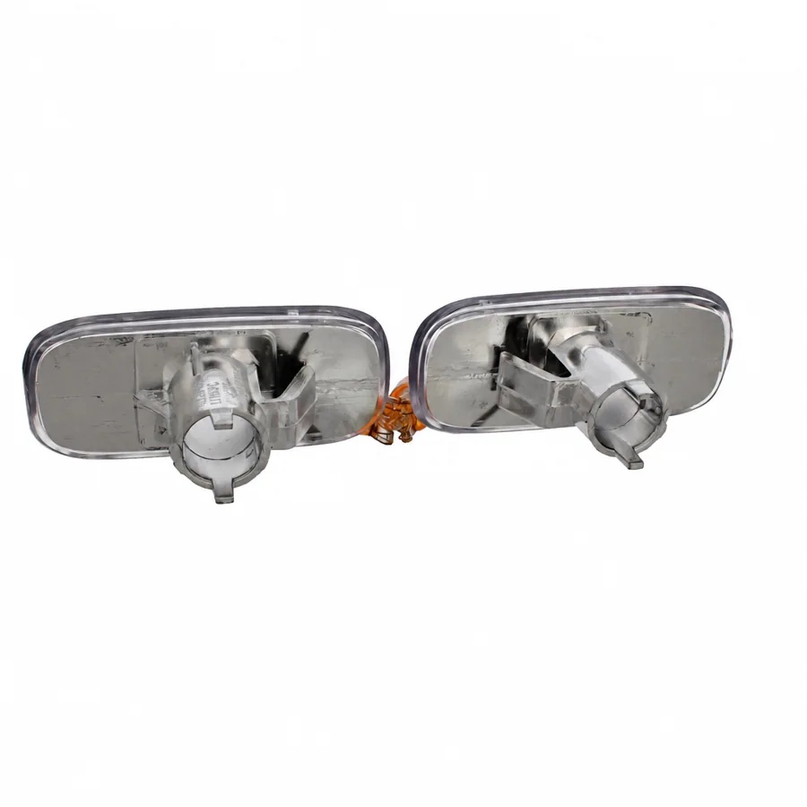 Audi S4 Left and Right Side Repeater (2003–2010) — photograph 2