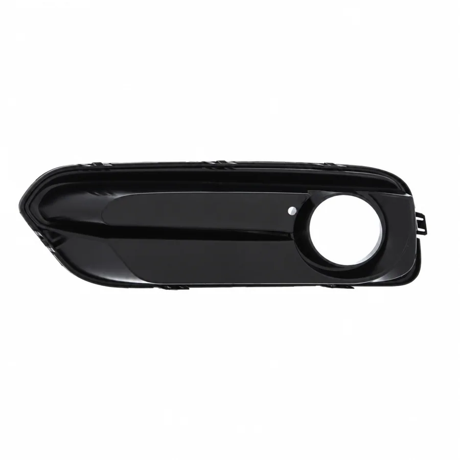 BMW 1 Series Right Front Fog Light Surround (2015–2020) — photograph 2