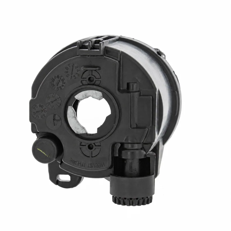 BMW 3 Series Left Non-LED Front Fog Light (2006–2014) — photograph 3