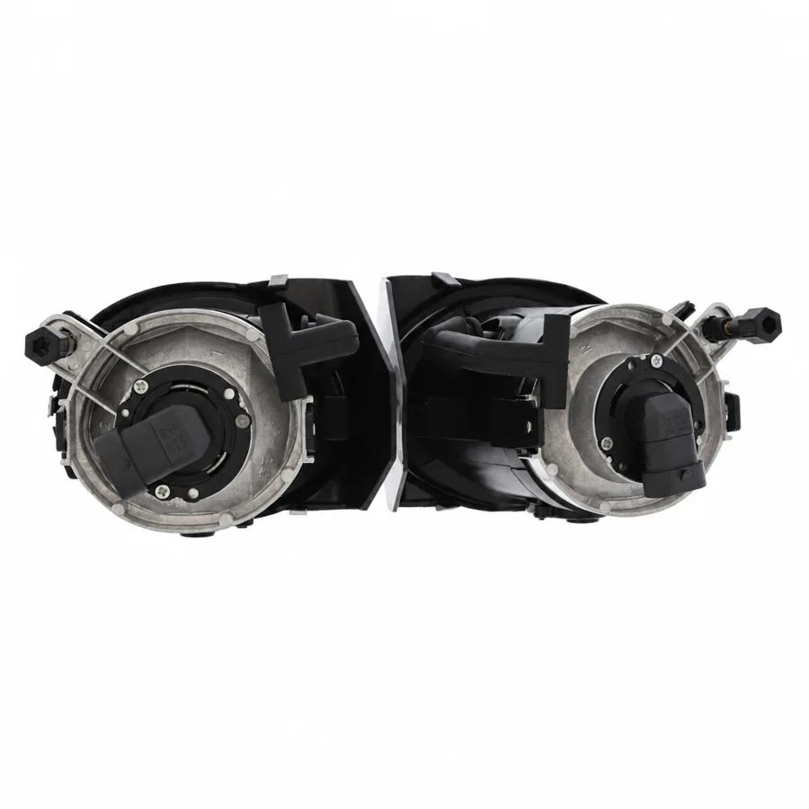 BMW 5 Series Left and Right Non-LED Front Fog Light (1996–2004) — photograph 5