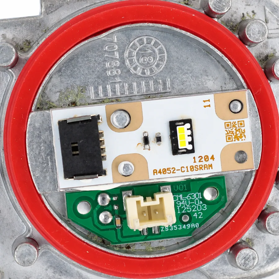 BMW X5 Left or Right Daytime Running Light Control Module (2010–2019) — photograph 3