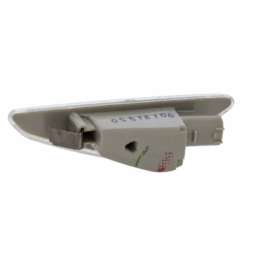 BMW X5 Left Side Repeater (2006–2014) — photograph 2