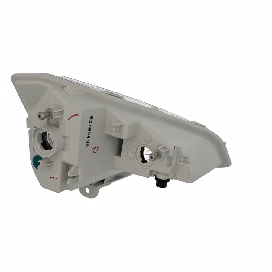 Ford EcoSport Left Non-LED Front Fog Light (2017–2024) — photograph 2