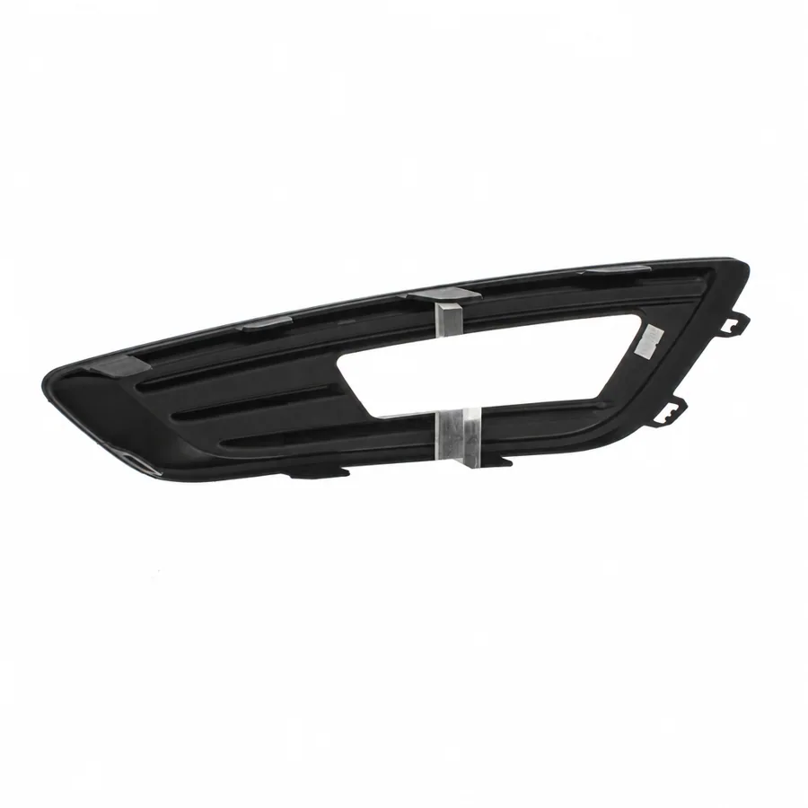 Ford Focus Right Front Fog Light Surround (2014–2019) — photograph 2