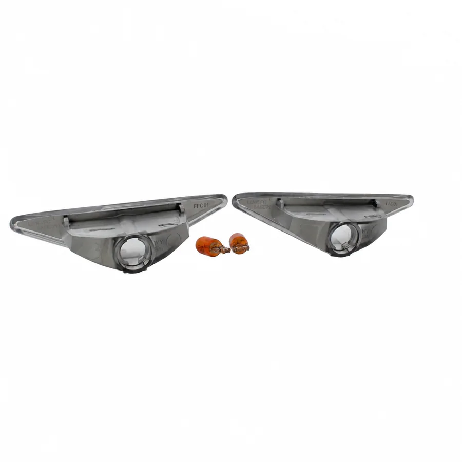 Ford Focus Left and Right Side Repeater (1998–2005) — photograph 3