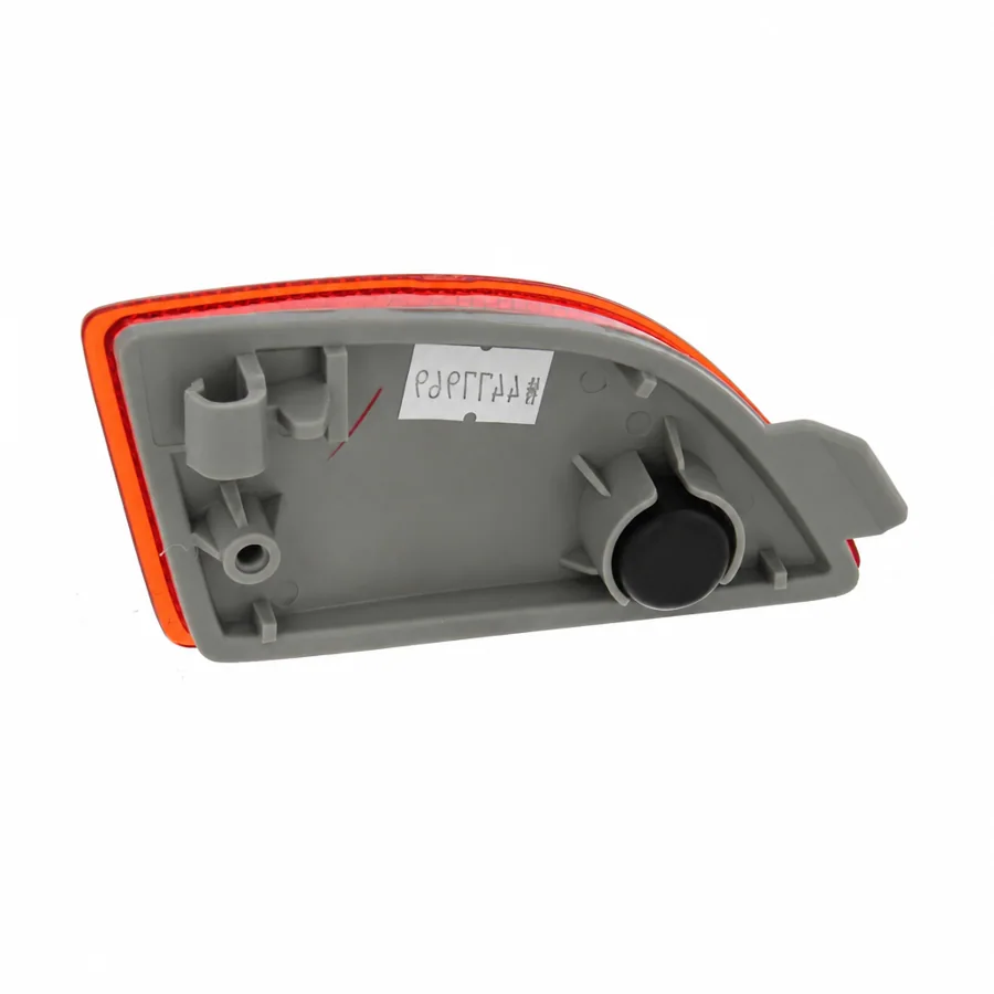 Mazda 3 Left Rear Reflector (2009–2017) — photograph 3