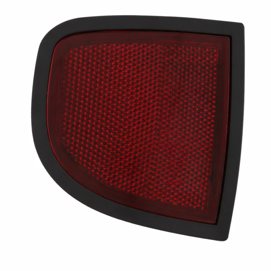 Mitsubishi L200 Left Rear Reflector (2006–2016)