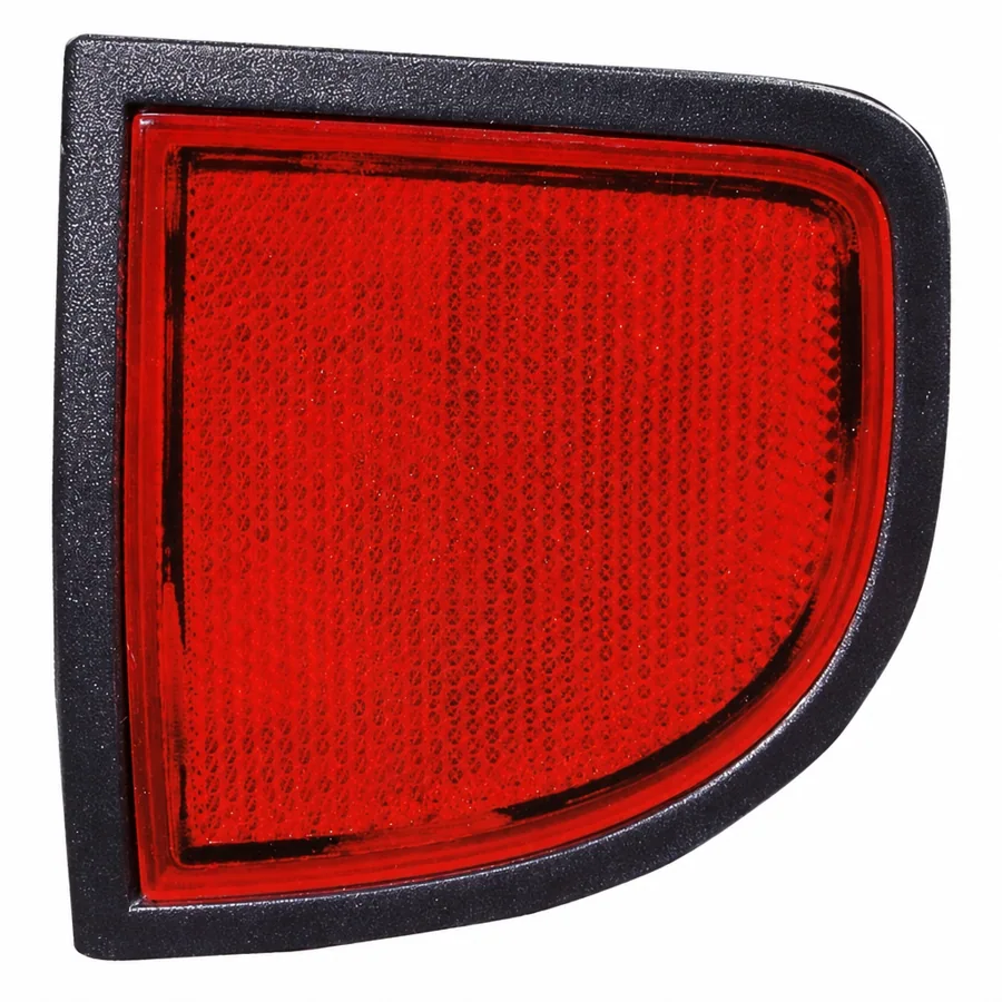 Mitsubishi L200 Right Rear Reflector (2006–2016) — photograph 2