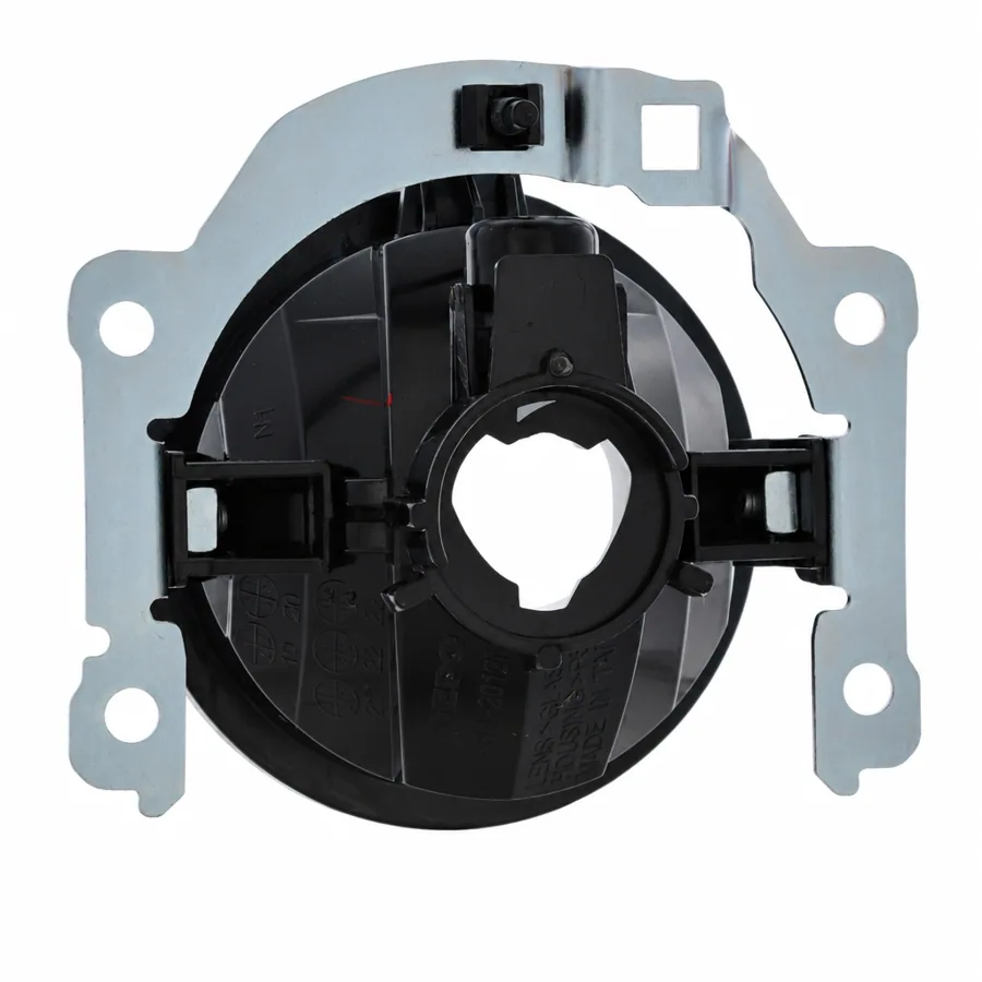 Mitsubishi Outlander Left or Right Non-LED Front Fog Light (2015–2019) — photograph 2