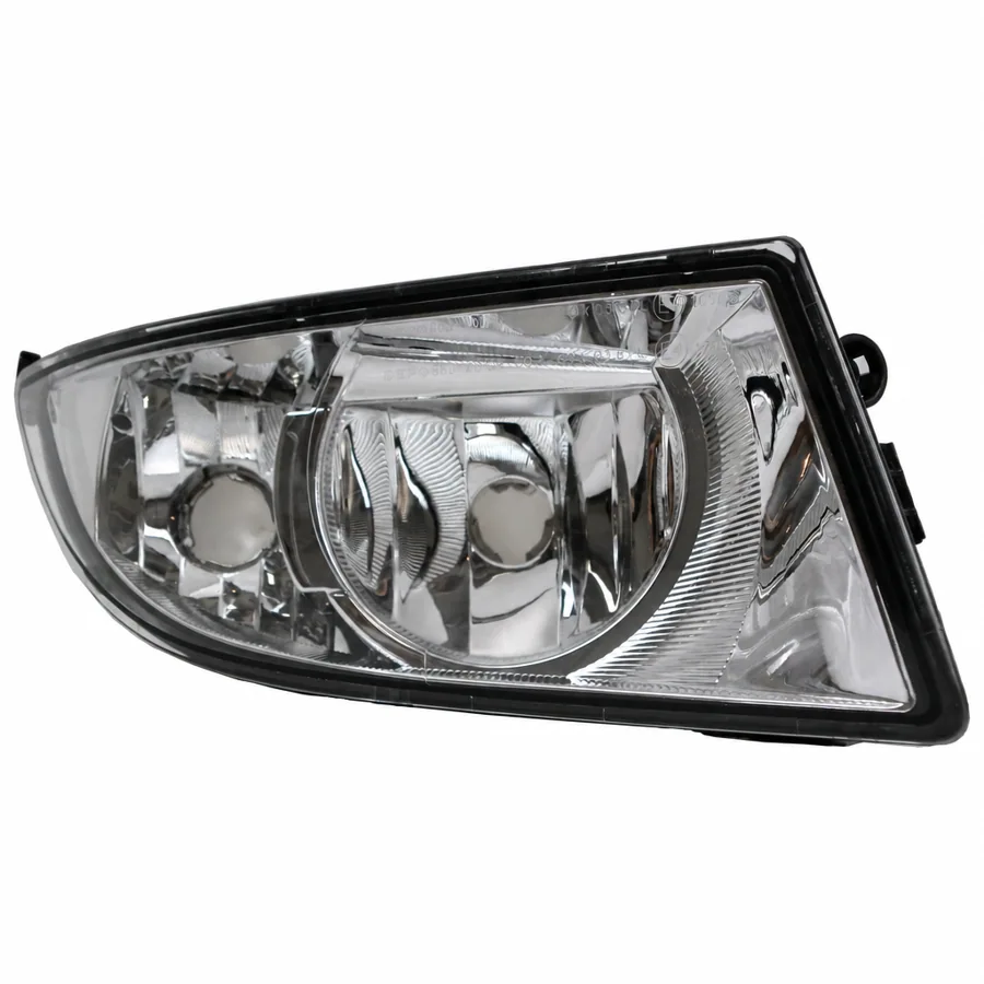 Skoda Fabia Right Non-LED Front Fog Light and Daytime Running Light (2010–2015) — Bezel colour: Chrome Inner — photograph 2