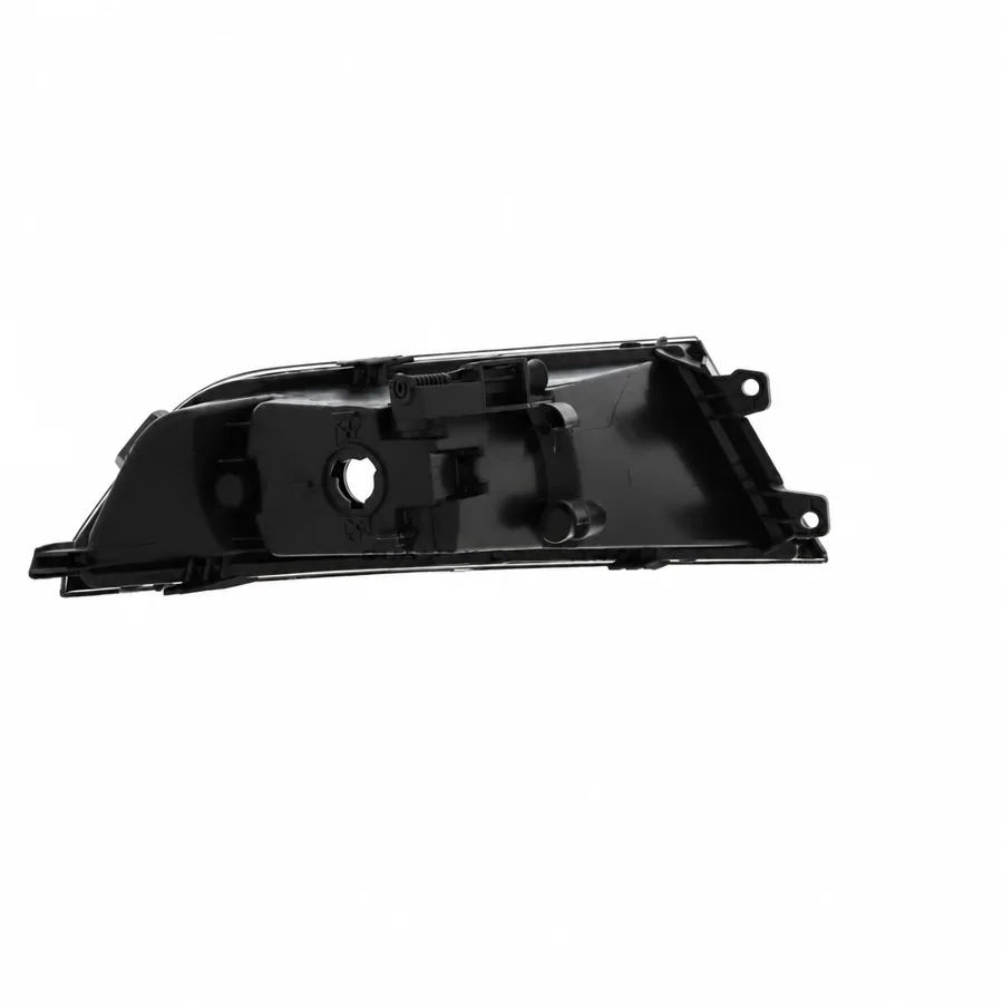 Skoda Fabia Left Non-LED Front Fog Light (2018–2022) — photograph 2