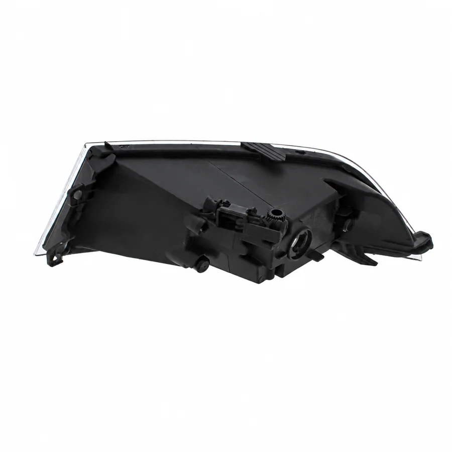Skoda Fabia Right Non-LED Front Fog Light (2014–2018) — photograph 2