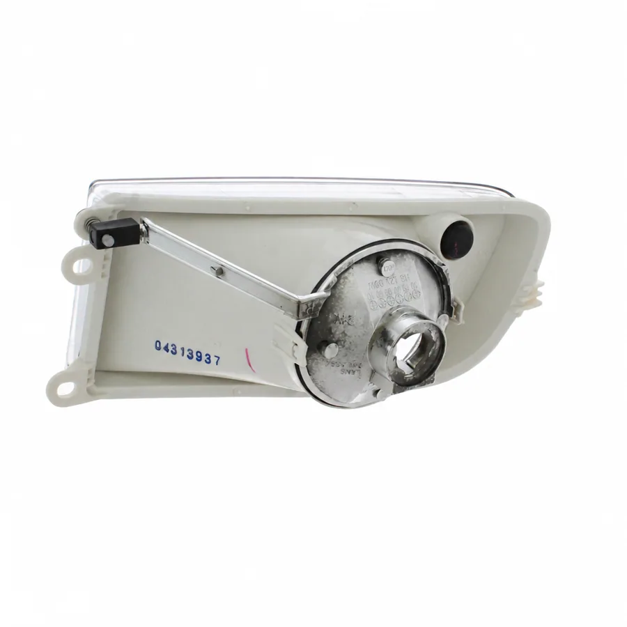 Skoda Octavia Right Non-LED Front Fog Light (2004–2013) — photograph 3