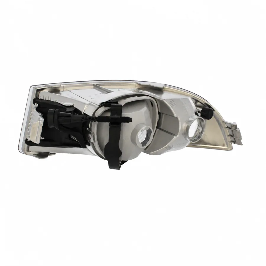 Skoda Octavia Right Non-LED Front Fog Light (2005–2006 and 2008–2013) — photograph 3