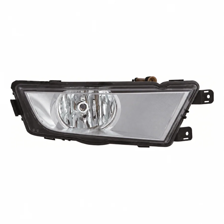 Skoda Octavia Right Non-LED Front Fog Light (2013–2019) — photograph 2