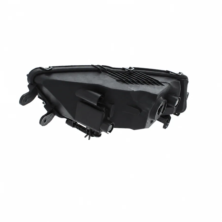 Skoda Octavia Right Non-LED Front Fog Light (2013–2021) — photograph 2