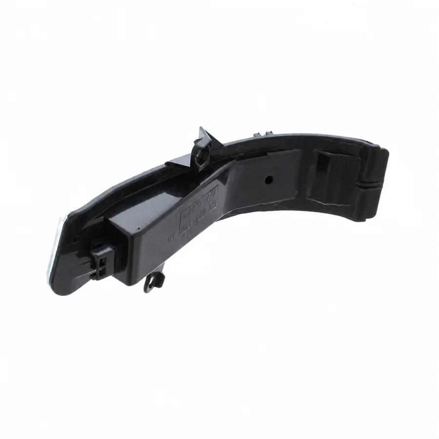 Suzuki SX4 Right Clear Mirror Indicator (2011–2015) — photograph 3