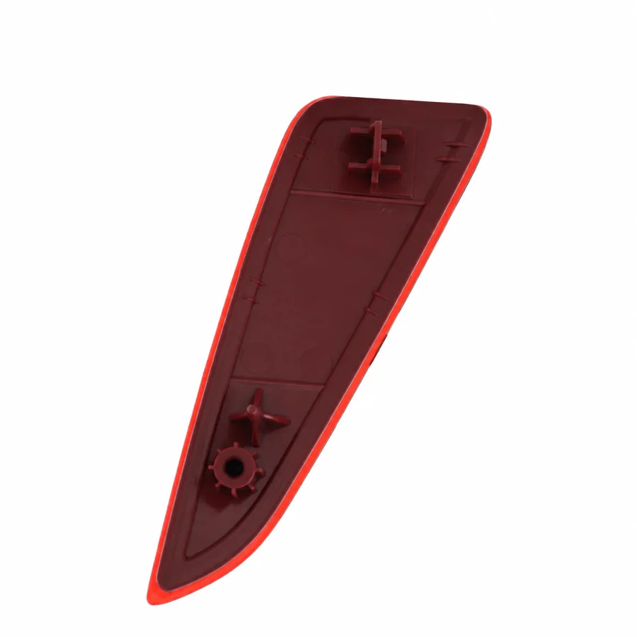 Toyota C-HR Right Rear Reflector (2016–2024) — photograph 2