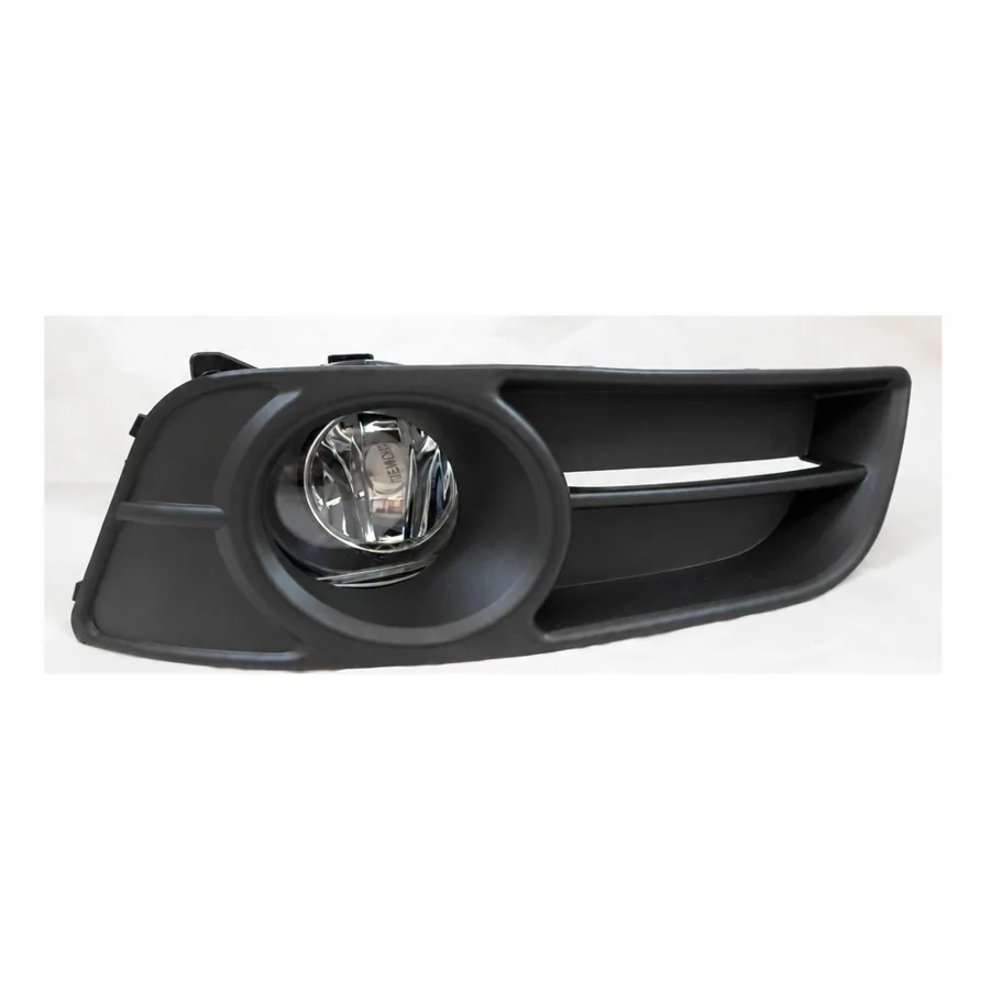 Toyota Corolla Left Non-LED Front Fog Light (2004–2007) — photograph 2