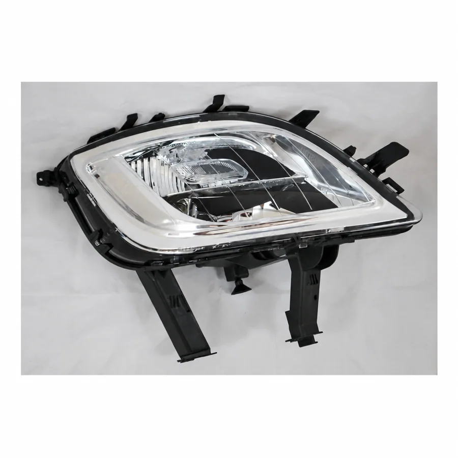 Vauxhall Astra Right Non-LED Front Fog Light (2009–2012) — Bezel colour: Chrome Inner — photograph 2