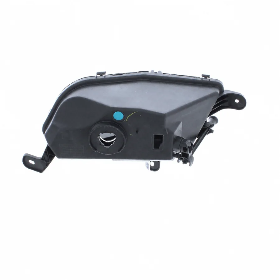 Vauxhall Zafira Tourer Left Non-LED Front Fog Light (2016–2019) — photograph 2