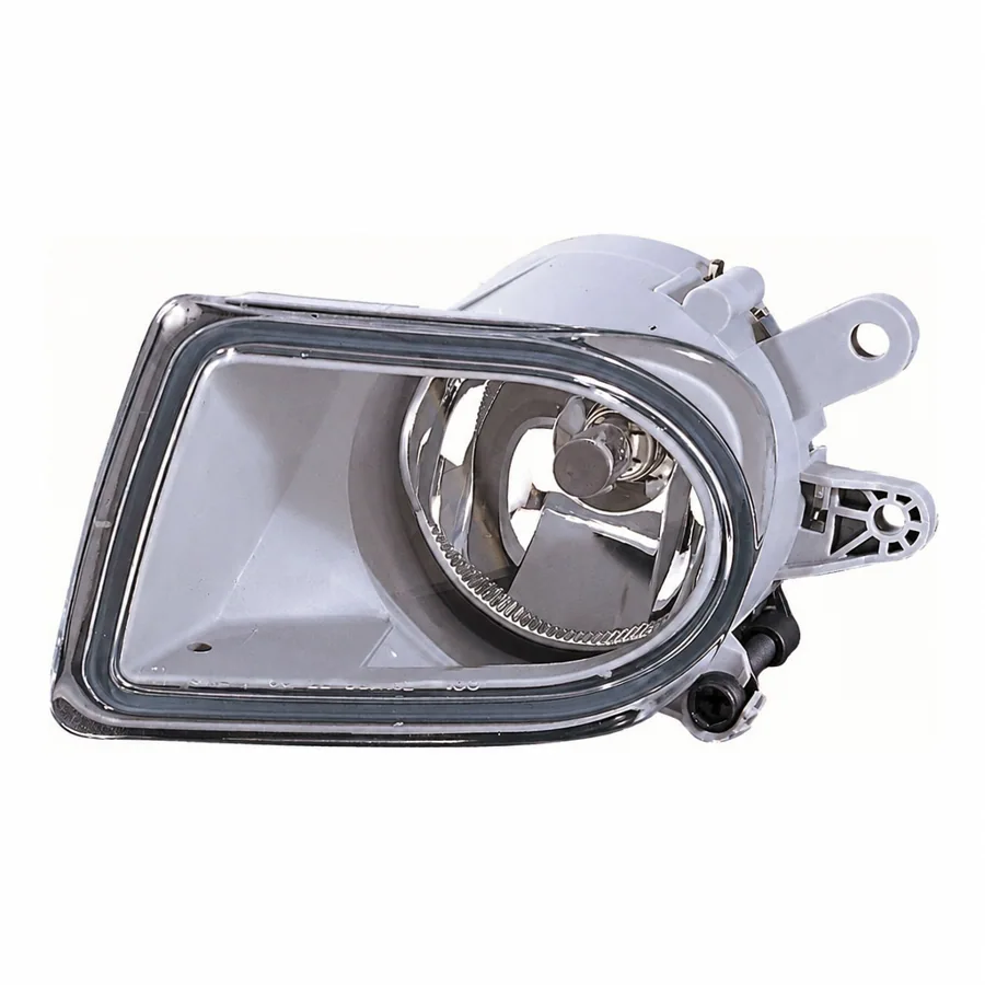 Volvo V50 Left Non-LED Front Fog Light (2004–2010) — photograph 2