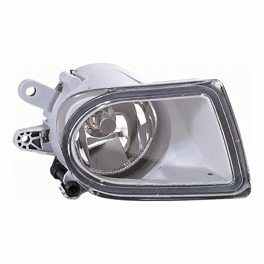 Volvo V50 Right Non-LED Front Fog Light (2004–2010) — photograph 2