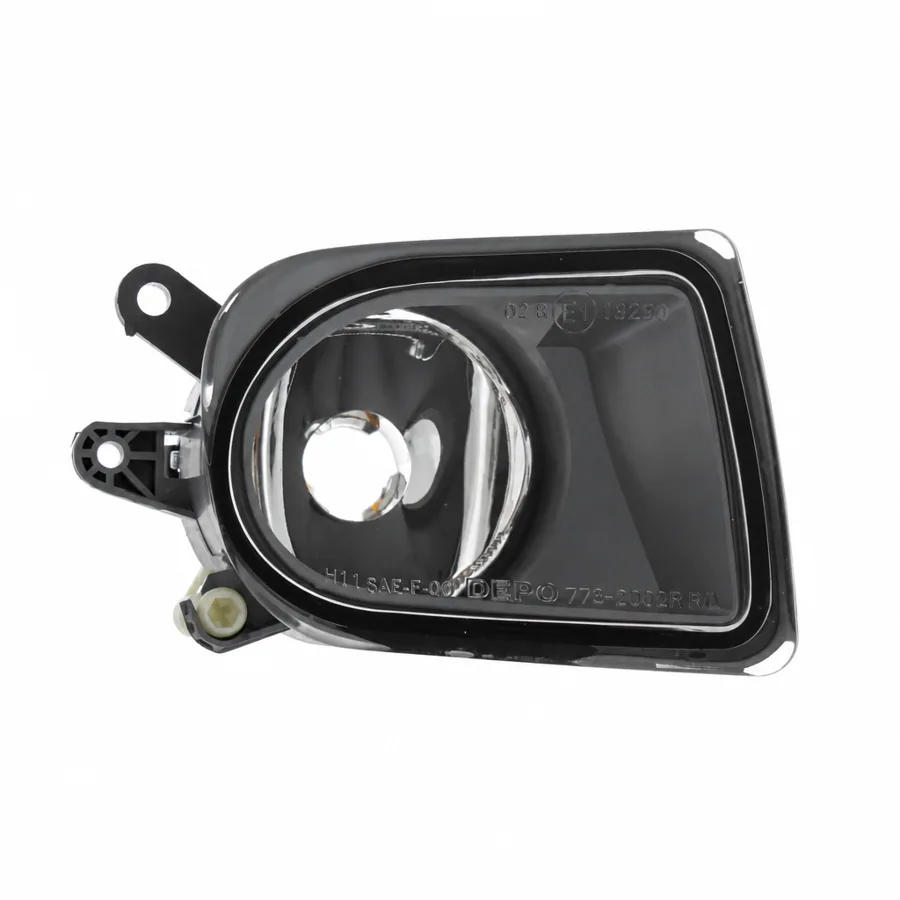 Volvo V50 Right Non-LED Front Fog Light (2004–2010)