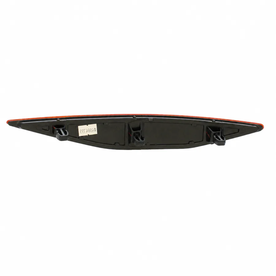 VW Golf Left Rear Reflector (2012–2017) — photograph 2