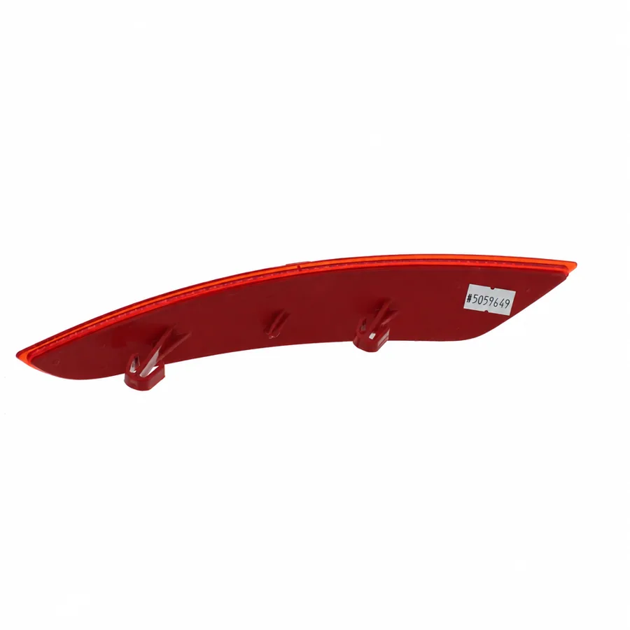 VW Golf Right Rear Reflector (2009–2013) — photograph 2