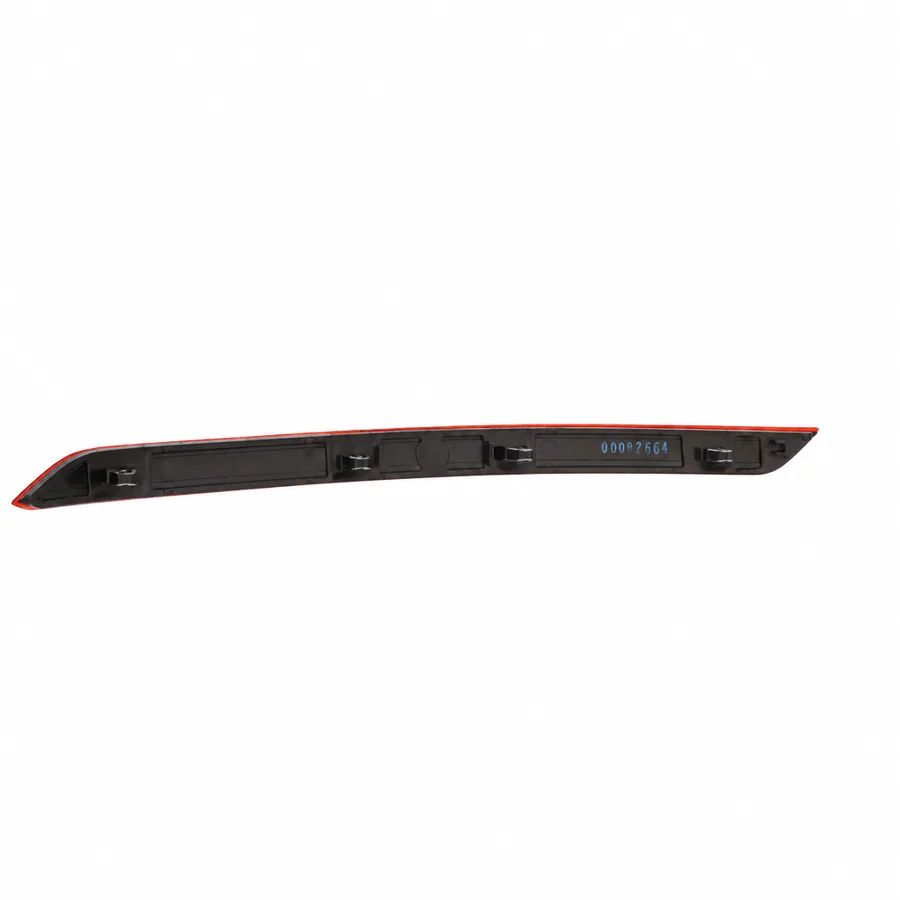 VW Passat Right Rear Reflector (2019–2024) — photograph 2
