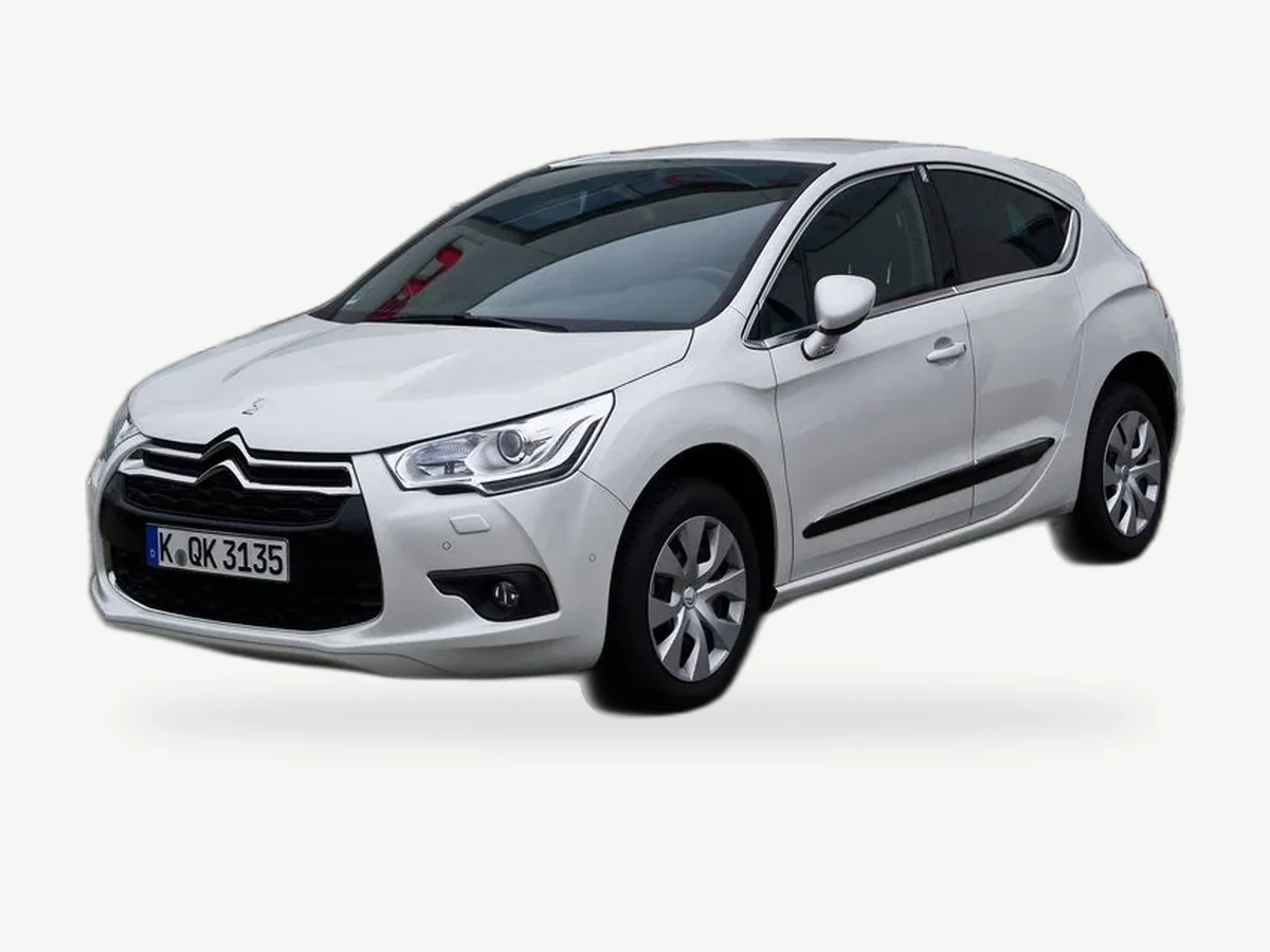 Representative DS DS4 model range vehicle; trim and year may vary