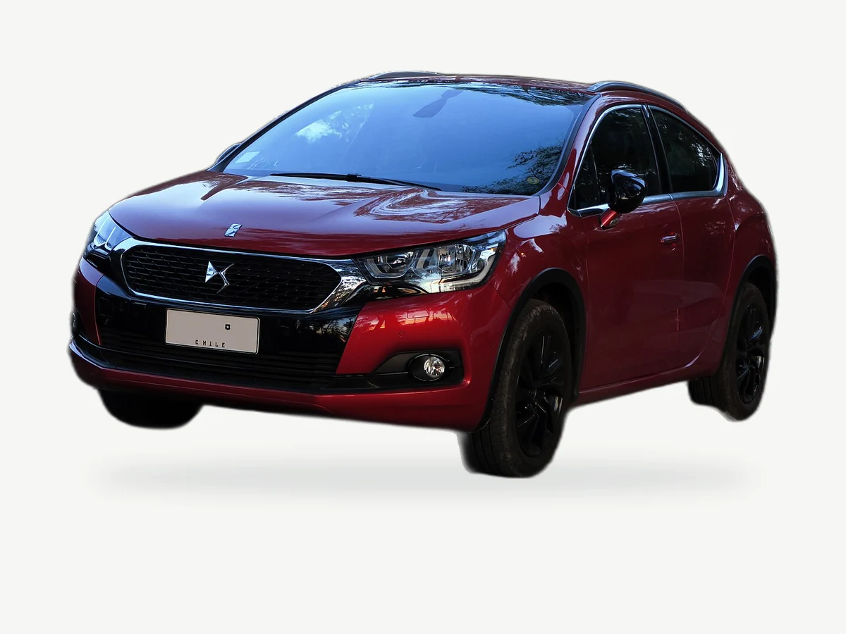 Representative DS DS4 Crossback model range vehicle; trim and year may vary