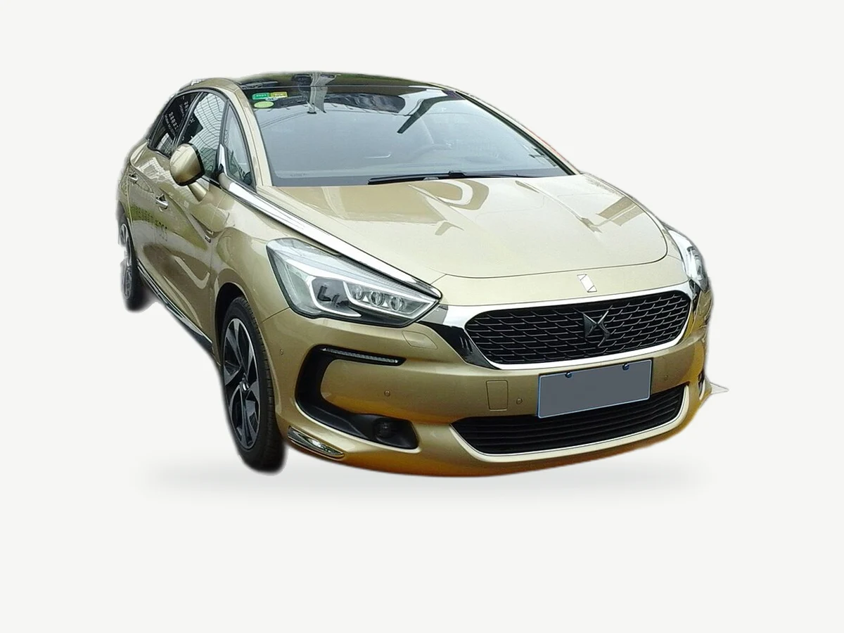 Representative DS DS5 model range vehicle; trim and year may vary