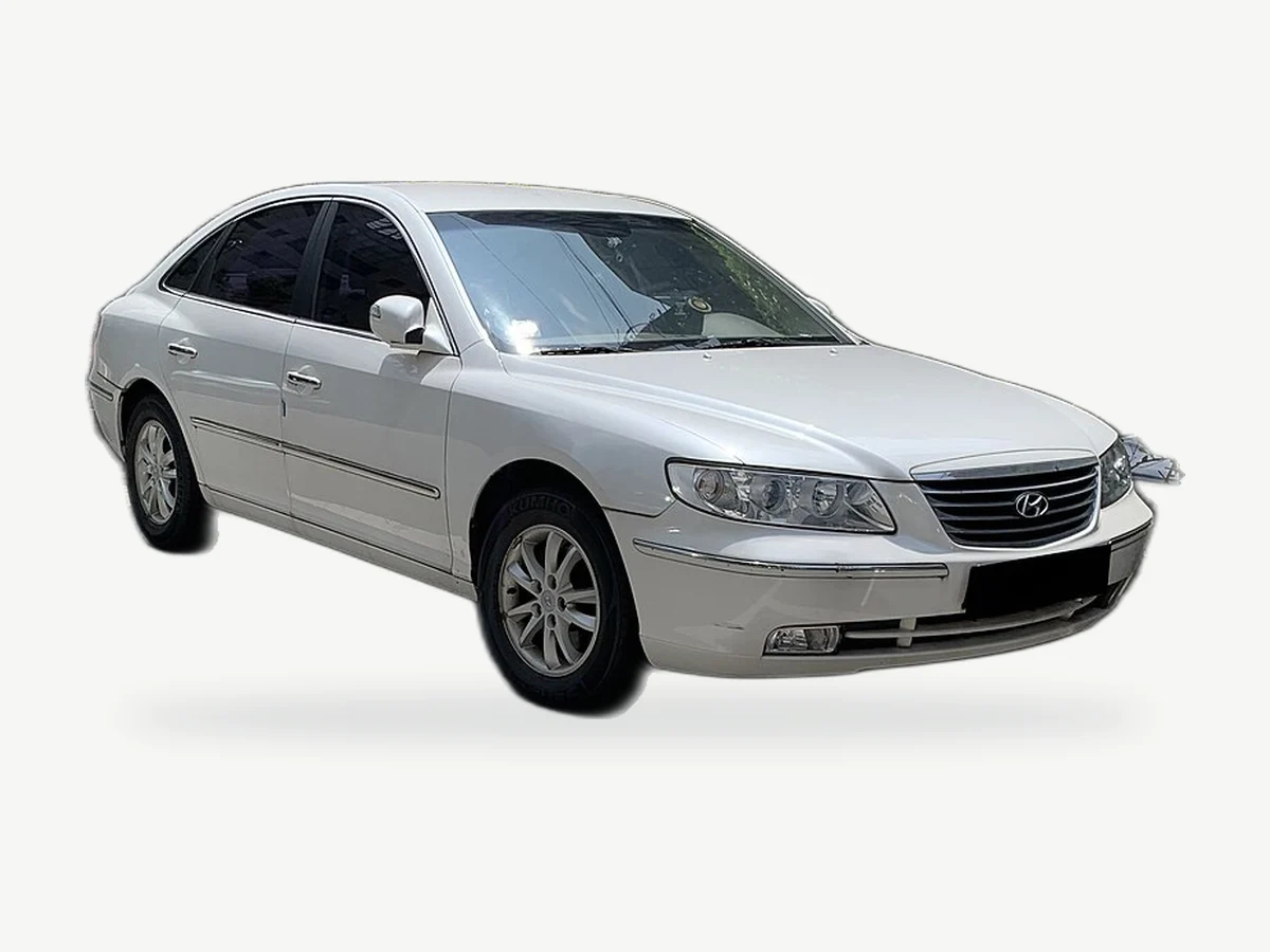 Representative Hyundai Grandeur model range vehicle; trim and year may vary