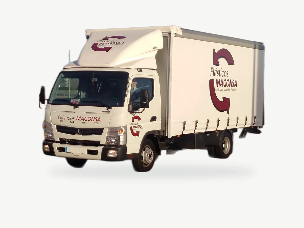 Representative Mitsubishi Canter model range vehicle; trim and year may vary