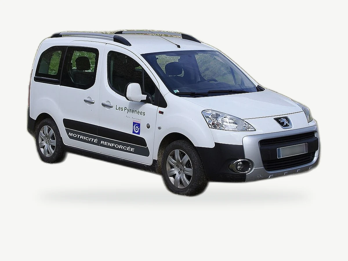 Representative Peugeot Partner model range vehicle; trim and year may vary