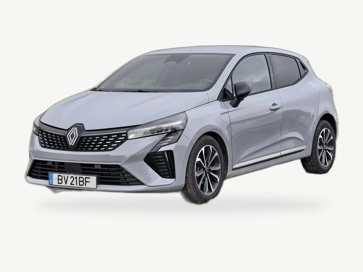 Representative Renault Clio model range vehicle; trim and year may vary