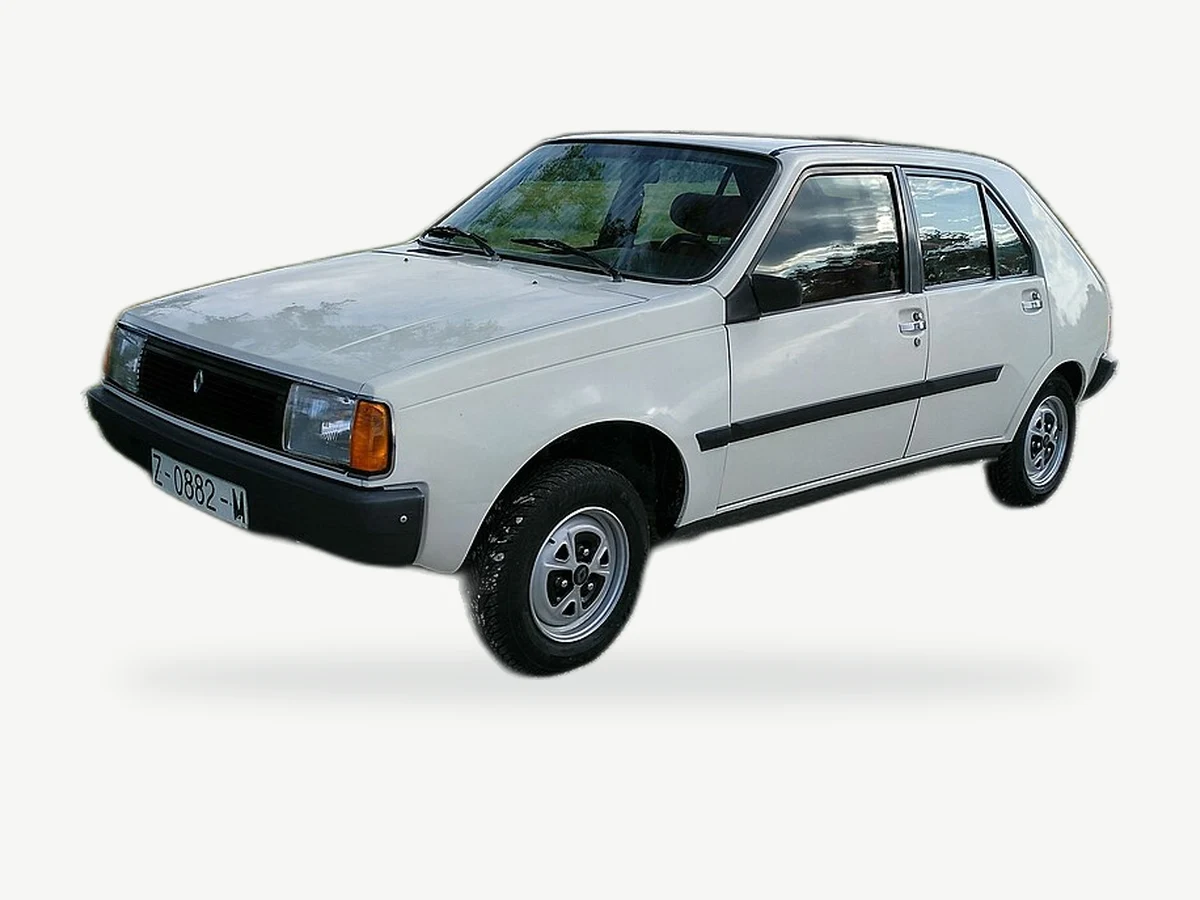 Representative Renault R14 model range vehicle; trim and year may vary