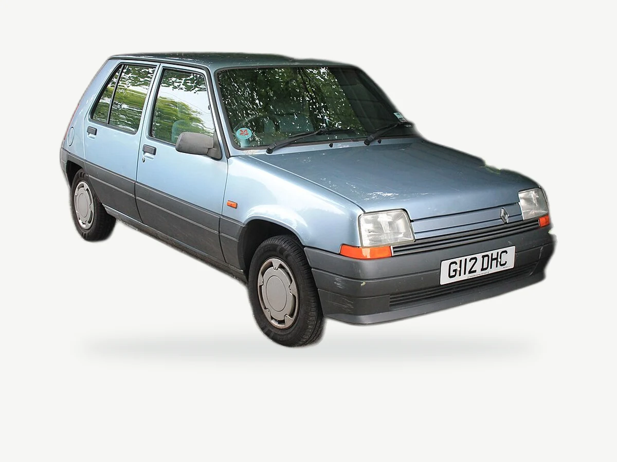 Representative Renault R5 model range vehicle; trim and year may vary