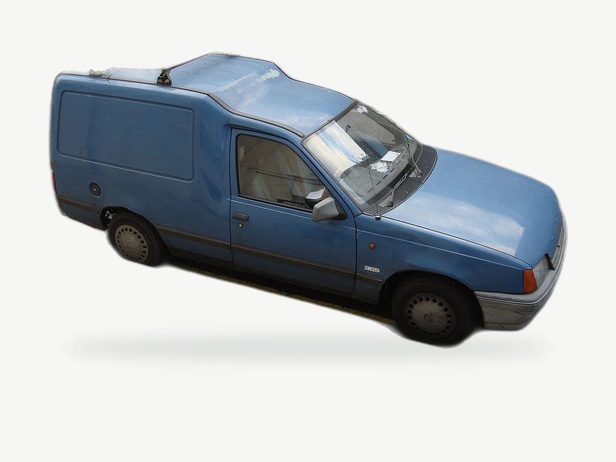 Representative Vauxhall Astramax model range vehicle; trim and year may vary