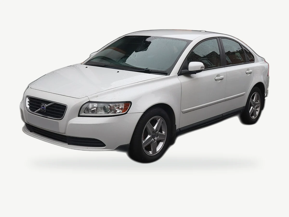 Representative Volvo S40 model range vehicle; trim and year may vary